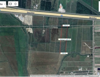 0 N Pear Orchard Rd, Winnie, TX 77665