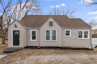 215 N Maple St, Excelsior Springs, MO 64024