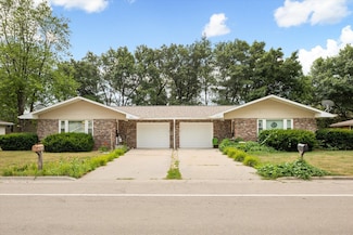 1009-1011 Dupont Ave, Morris, IL 60450