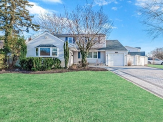 1019 Olympia Rd, North Bellmore, NY 11710