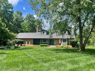 29 Hillcrest Dr, Carbondale, IL 62901