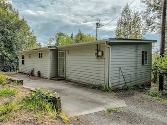 204 S Irving St, Coquille, OR 97423