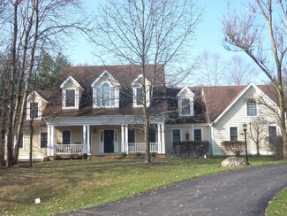 207 Hollow Way, Ingleside, IL 60041