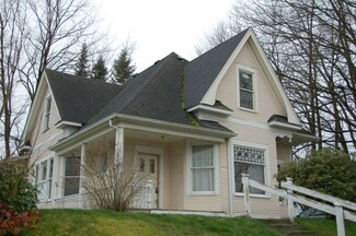 2029 Maple St, Point Roberts, WA 98281