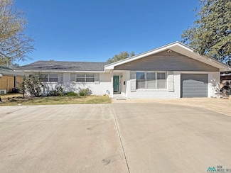 200 W Rojo Dr, Hobbs, NM 88240