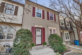 14445 Four Chimney Dr, Centreville, VA 20120