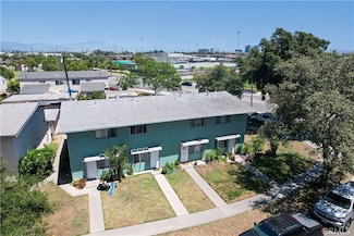 2729 S Rosewood Ave, Santa Ana, CA 92707