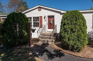 8 Shiloh Dr, Rochester, NH 03867