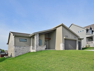 19969 Monroe St, Omaha, NE 68135