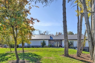 6742 Old Mars Crider Rd, Cranberry Township, PA 16066