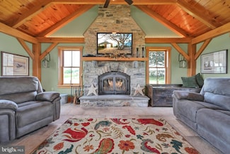 97 S Kemp Rd, Kutztown, PA 19530