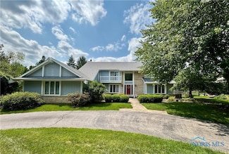 2709 Derby Rd, Ottawa Hills, OH 43615