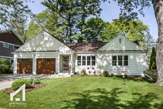 906 Columbia Rd, Madison, WI 53705