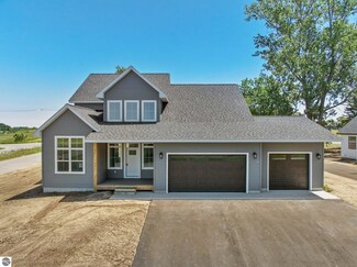 393 Zinnia Dr, Traverse City, MI 49696