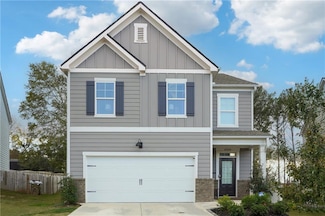 6004 Screech Owl Dr, Flowery Branch, GA 30542