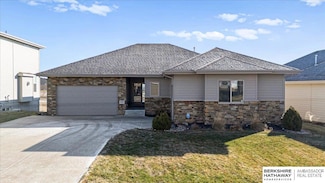 8107 S 192nd Ave, Gretna, NE 68028