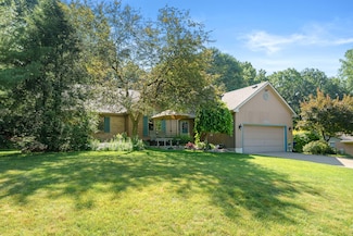 21026 Dana Dr, Battle Creek, MI 49017