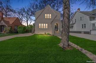 129 E Maryland Ave, Royal Oak, MI 48067
