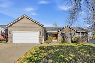 6812 Underwood Ave SW, Cedar Rapids, IA 52404