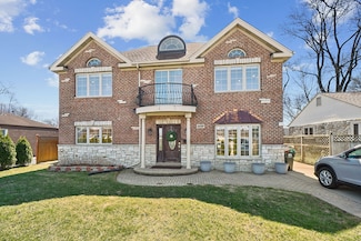 7039 Simpson St, Morton Grove, IL 60053