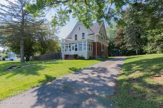 315 Midland Ave, Schenectady, NY 12304
