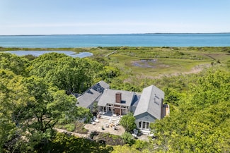 79 Rachels Way, Vineyard Haven, MA 02568