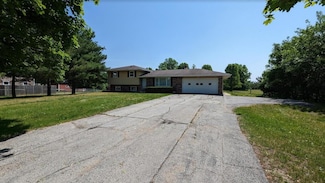 55540 Fir Rd, Mishawaka, IN 46545