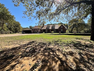 4104 Black Oak Dr, Cleburne, TX 76031