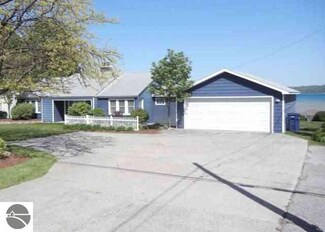 12561 S West Bay Shore Dr, Traverse City, MI 49684