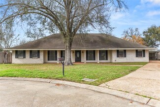 9713 Gloxinia Cir, New Orleans, LA 70123