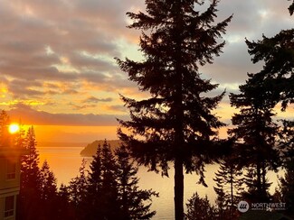 8230 53rd Ave W Unit i, Mukilteo, WA 98275
