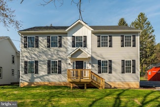 25 Railroad St, Denver, PA 17517