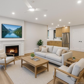 34 Clinton Ave Unit 9, Dobbs Ferry, NY 10522