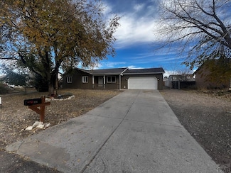 826 S Kline Dr, Pueblo, CO 81007