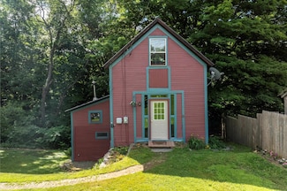 18 Bellows Falls Rd, Putney, VT 05346