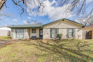 1225 Venus St, Cedar Hill, TX 75104