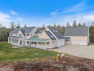 38 Blackthorne Ln, Gray, ME 04039