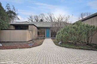 2080 Painters Lake Rd, Highland Park, IL 60035