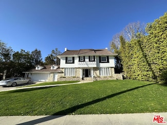 619 N Canon Dr, Beverly Hills, CA 90210
