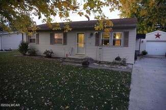 306 Jefferson St, Wapakoneta, OH 45895
