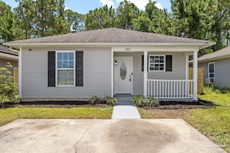 8821 Camshire Cir, Pensacola, FL 32507