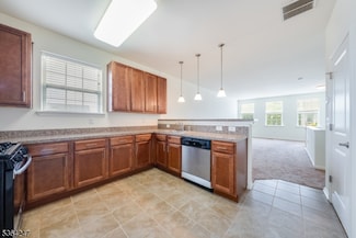 2 Paulina Place, Somerset, NJ 08873