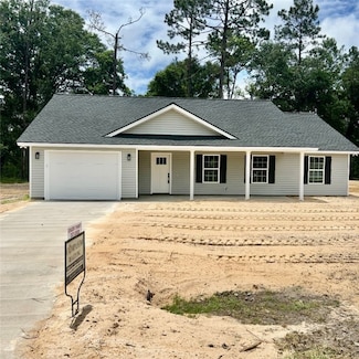 6215 Fox Run Cir, Blackshear, GA 31516