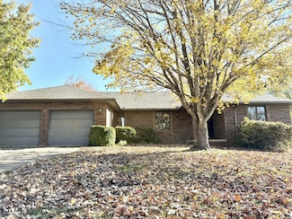 1504 Woodland Cir, Mountain Grove, MO 65711