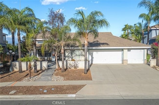 1561 E Chase Dr, Corona, CA 92881