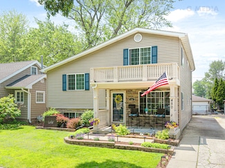 450 N Harvard Ave, Villa Park, IL 60181