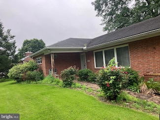 3601 Schoolhouse Ln, Harrisburg, PA 17109