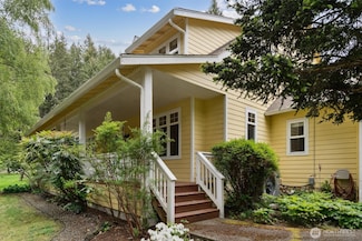 8676 Cherry Orchard Ln NE, Bainbridge Island, WA 98110