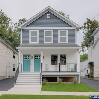 81 Mission St, Montclair, NJ 07042