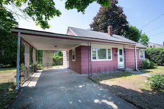 49 Farmfield St, Fairhaven, MA 02719